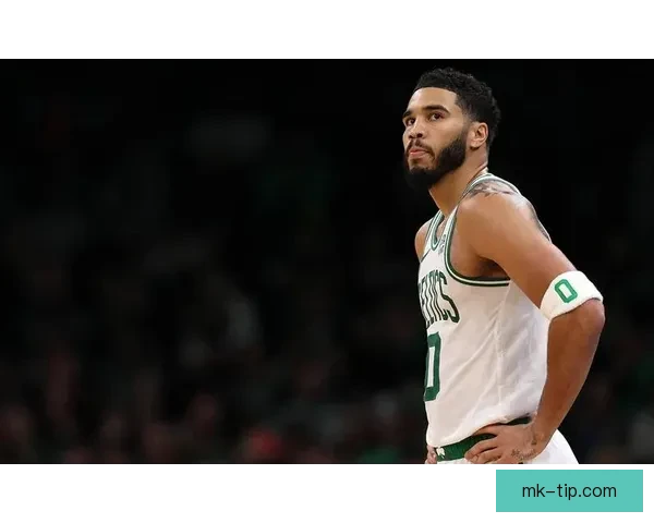 塔图姆复出首秀豪取三双领凯尔特人本赛季战绩十胜两负